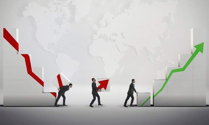 flechas-bajan-suben-hombres-istock.jpg
