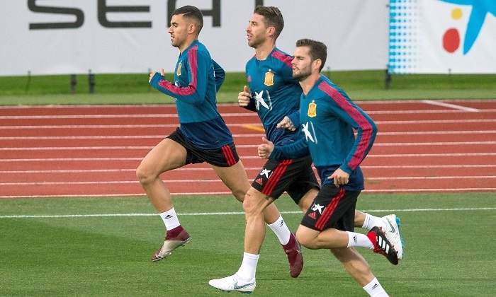nacho-seleccion-entrenamiento-ramos-ceballos-efe.jpg