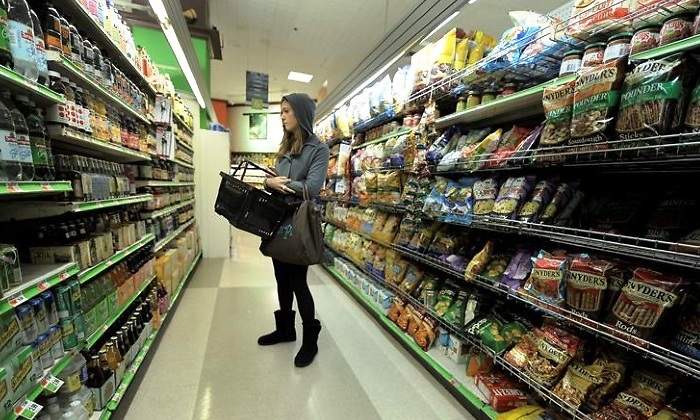 mujer-supermercado-eeuu-inflacion-efe.jpg