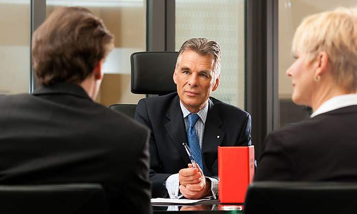 Abogado-atendiendo-clientes-Getty-770-x-420.jpg