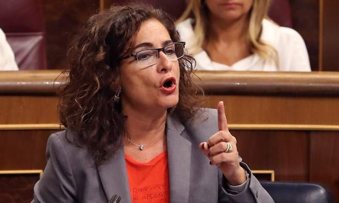 montero-mariajesus-Congreso10octubre2018-efe.jpg