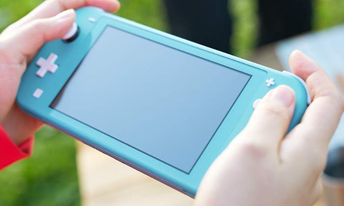 nintendo-switch-lite-3.jpg