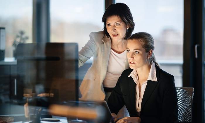 mujeres-directivas.jpg