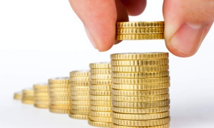 monedas-mano-getty.jpg