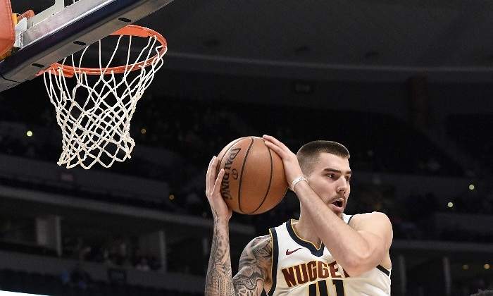 juancho-rebote-denver-sacramento-efe.jpg