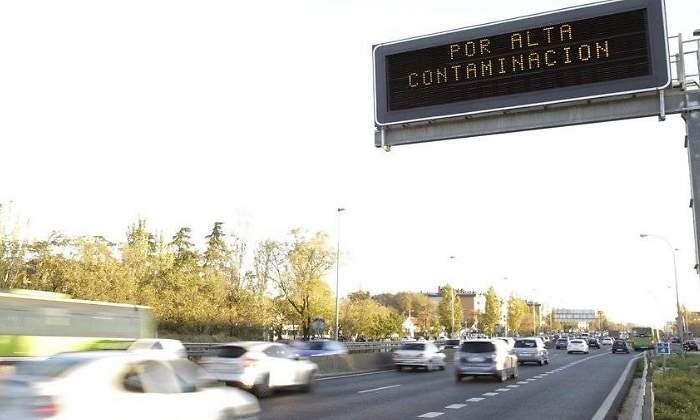 cartel-contaminacion-m30-efe.jpg