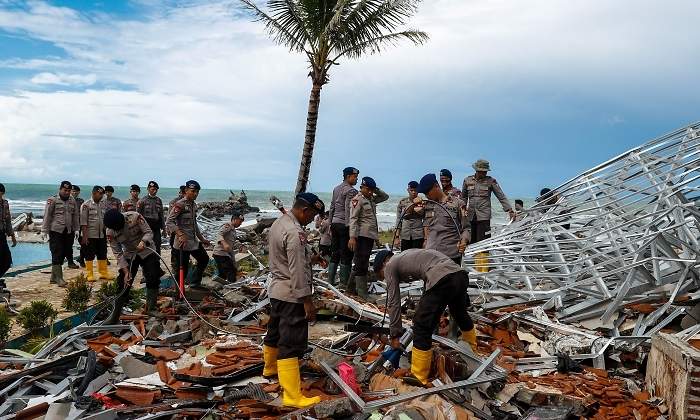 tsunami-indonesia-rescate-2018.jpg