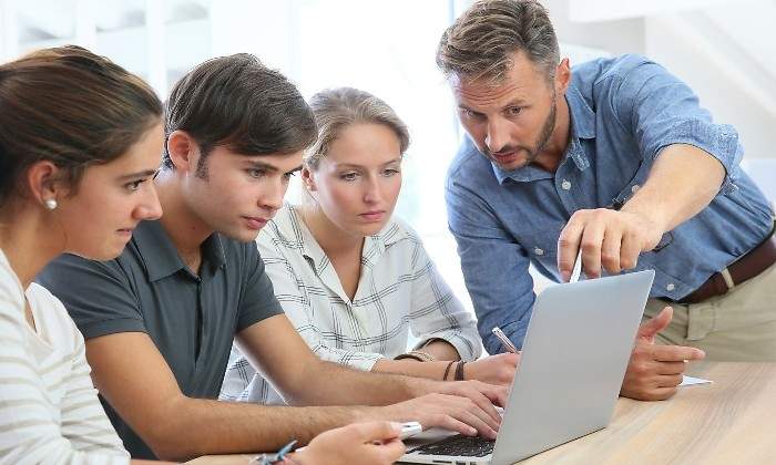 estudiantes-ordenador.jpg