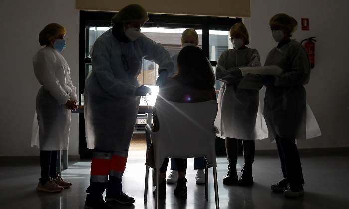 vacunacion-malaga-hospital-reuters.jpg