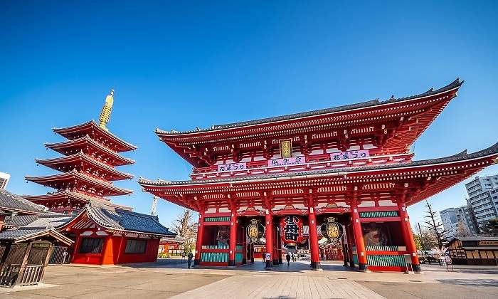 Templo-Senso-ji-en-Tokio-Japon-iStock.jpg