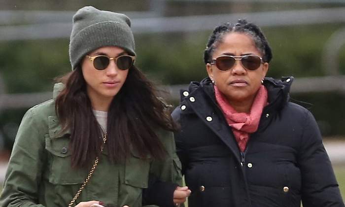 meghan-madre-enchufada-770.jpg