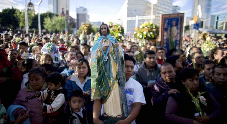 Quien Es San Judas Tadeo Y Por Que Es Tan Venerado En Mexico Economiahoy Mx San judas tadeo recibe nuestras peticiones de ayuda y proteccion y se. quien es san judas tadeo y por que es
