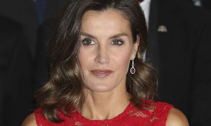 leti-oviedo-rojo770.jpg