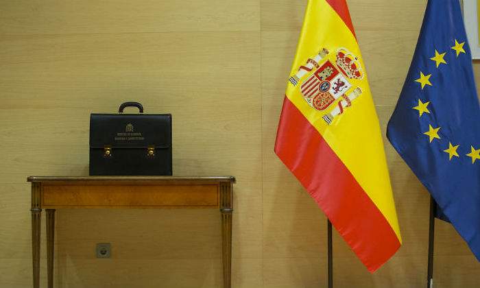 cartera-economia-banderas.jpg