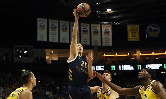 carroll-alba-berlin-2020-reuters.jpg