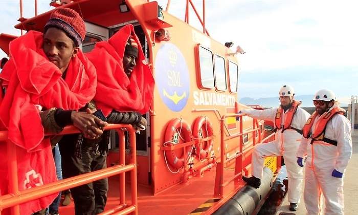 salvamento-inmigrantes-efe.jpg