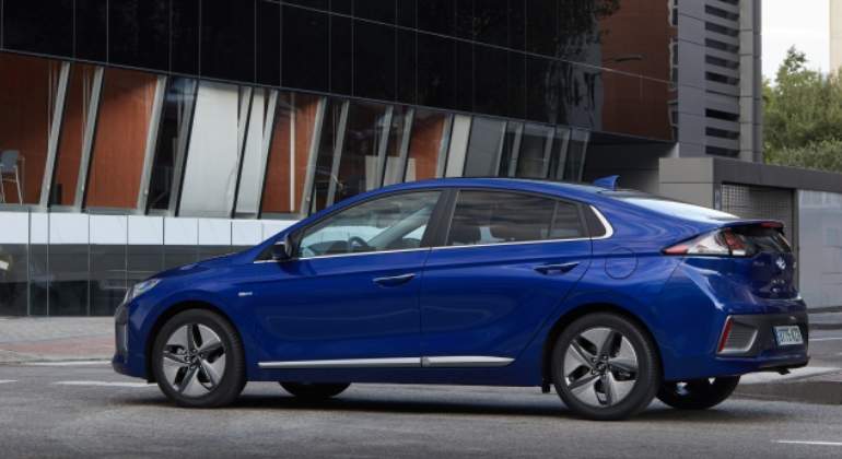 Hyundai Ioniq.