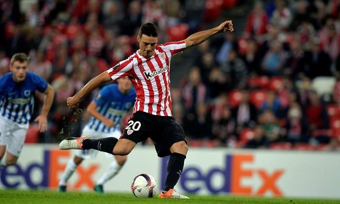 aduriz-remata-genk-reuters.jpg