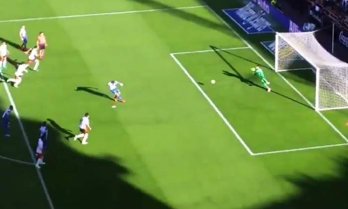 alves-para-penalti.jpg