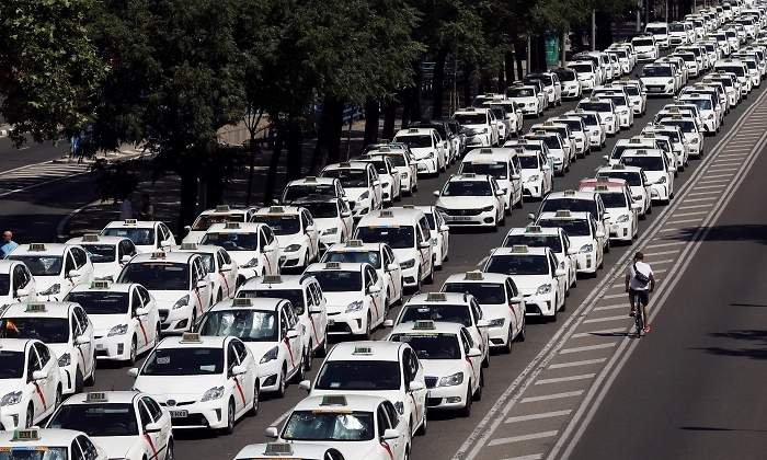 taxis-castellana-huelga-efe.jpg