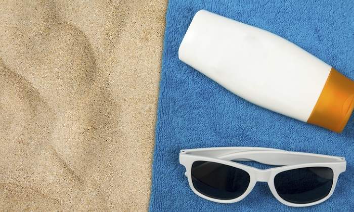 gafas-de-sol-y-crema-solar.jpg