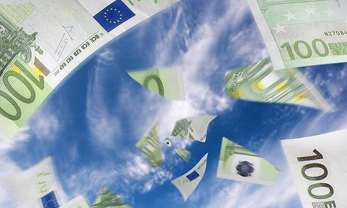 Euros-volando-Dolmen-Colja.jpg