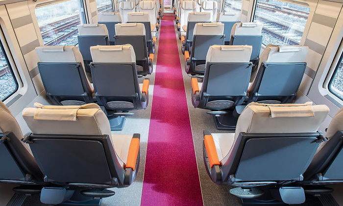 Interior de un tren de alta velocidad low cost AVLO de Renfe