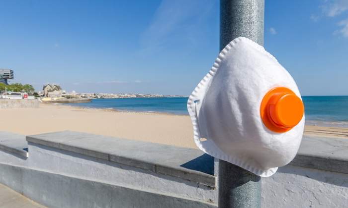playa-mascarilla-coronavirus-dreams.jpg