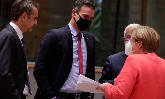 sanchez-pedro-merkel-cumbre.jpg