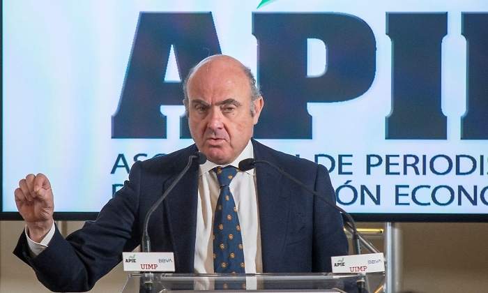 guindos-luis-apie-santander.jpg