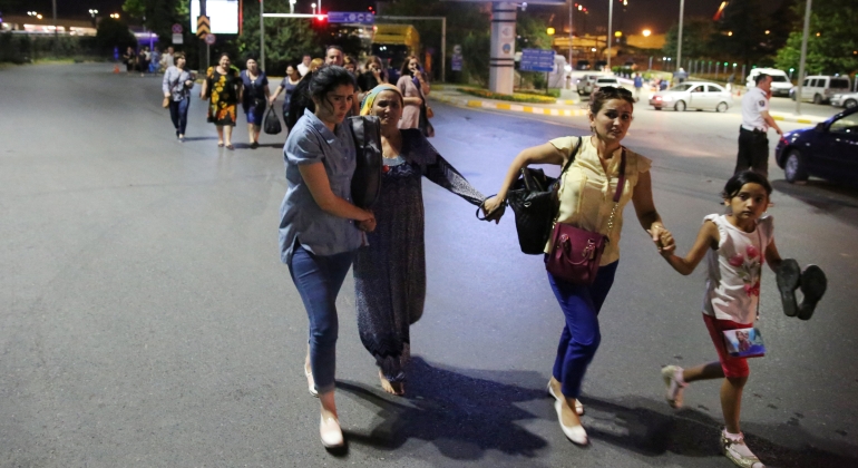 Atentado en el aeropuerto de Estambul