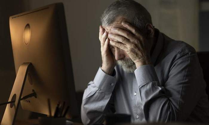 emprendedor-triste-ordenador-dreamstime.jpg