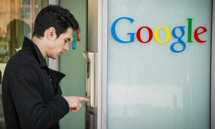 google-hombre-dreamstime.jpg
