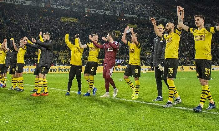 dortmund-celebra-getty.jpg