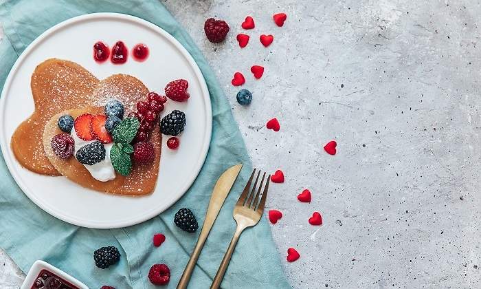 Unas-tortitas-en-forma-de-corazon-iStock.jpg