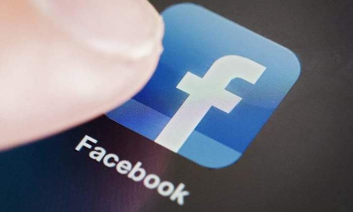 facebook-dedo.jpg