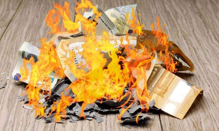efectivo-ardiendo.jpg