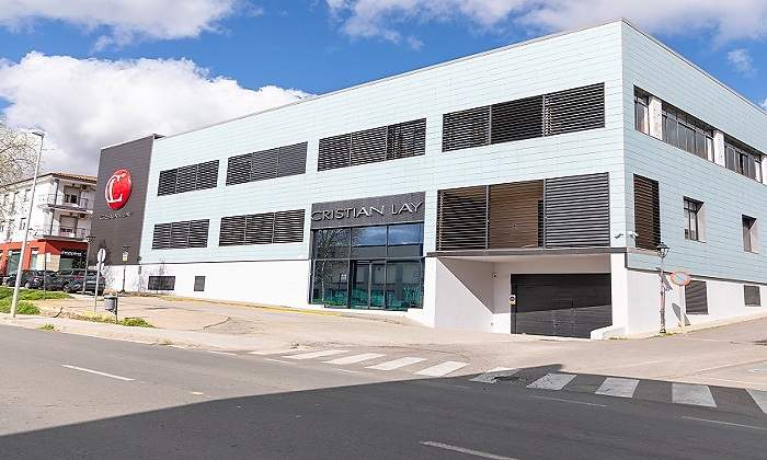 EuropaPress_3272381_exterior_sede_cristian_lay_jerez_caballeros.jpg