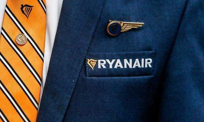 ryanair-piloto-chaqueta-efe-770.jpg