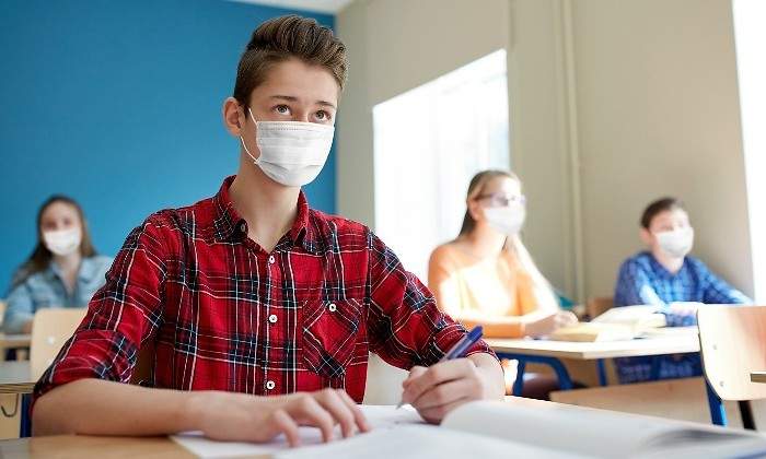 estudiantes-mascarillas-2.jpg