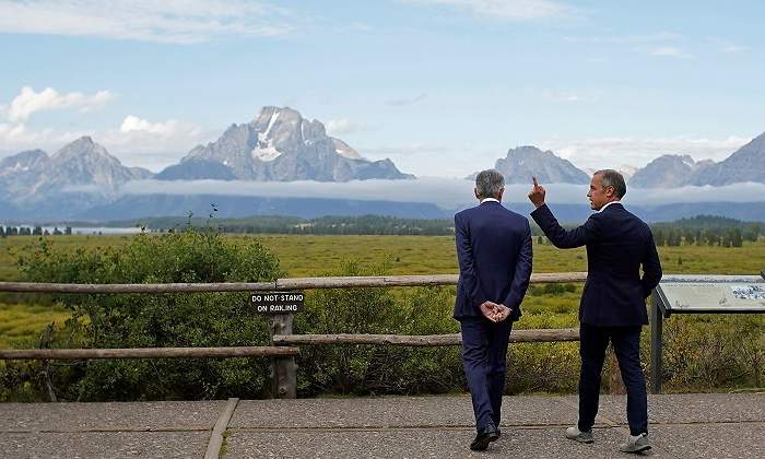 jackson-hole-powell-carney-2019-reuters-770x420.jpg