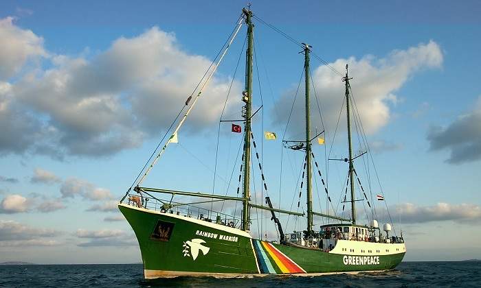GreenpeaceBarco770.jpg