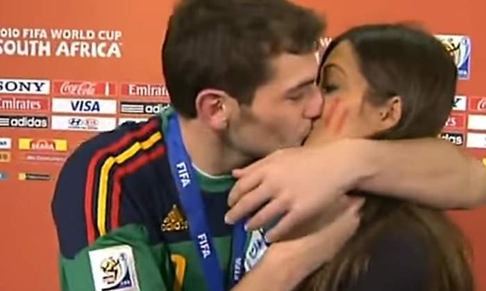 casillas-carbonero-beso-770.jpg