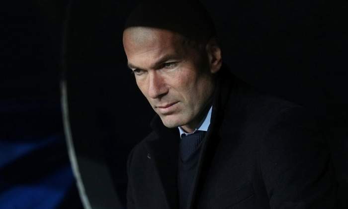 Zidane-Serio-banquillo-oscuro-RM-2018-Reuters.jpg
