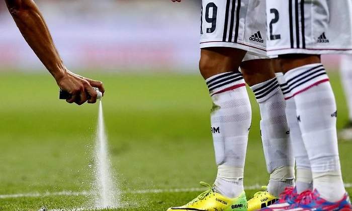 spray-futbol-reuters.jpg