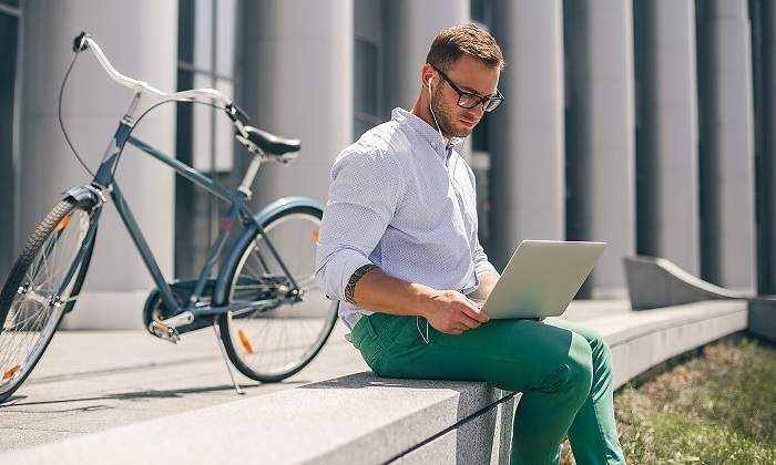 empleo-verde-bicicleta-portatil-dreamstime.jpg