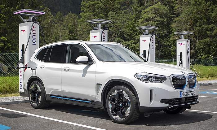 BMW iX3