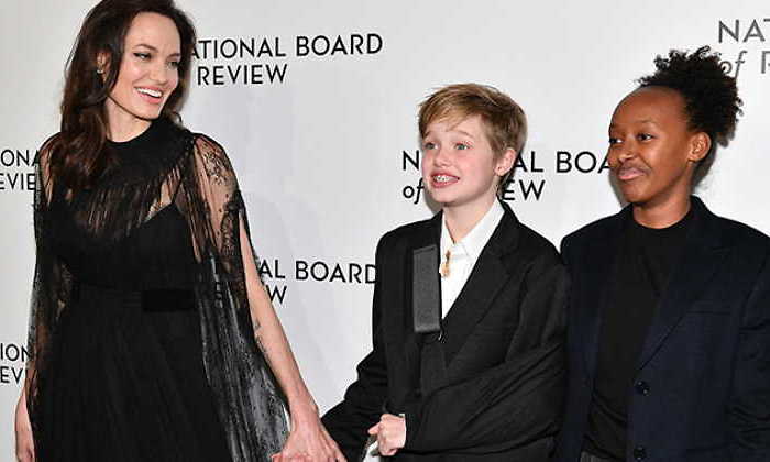 angelina-jolie-zahara-shiloh-770.jpg