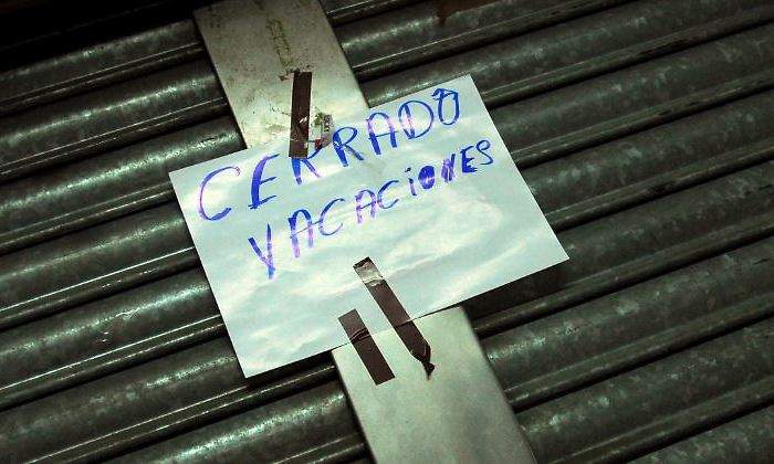 cerrado-vacaciones-persiana-770.jpg
