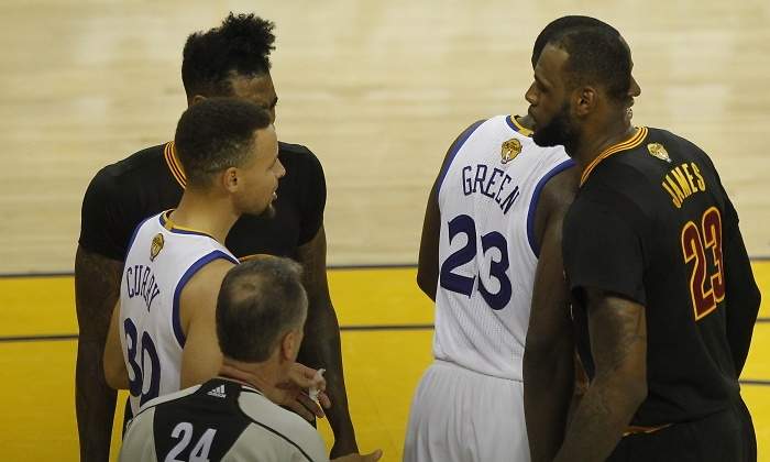Curry-LeBron-pique-2016-reuters.jpg